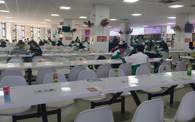 學校食堂環境圖片,高校食堂圖片,學校食堂環境圖片