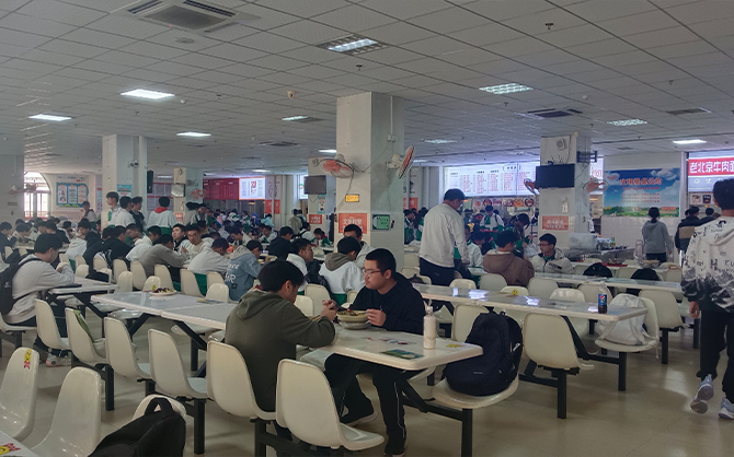 學校食堂環境圖片,高校食堂圖片,學校食堂環境圖片