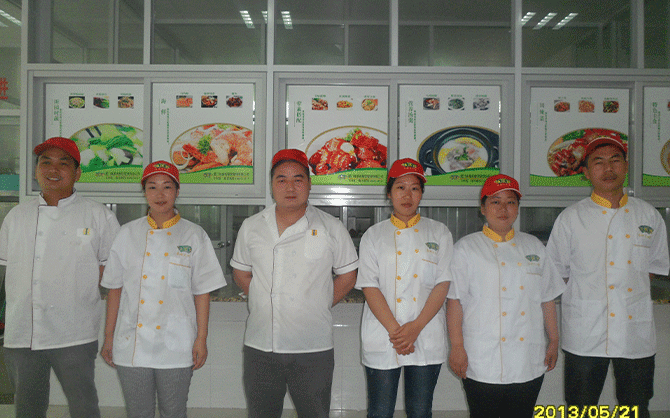 佳好建材公司食堂圖片,食堂環(huán)境圖片,食堂工作人員合體照片