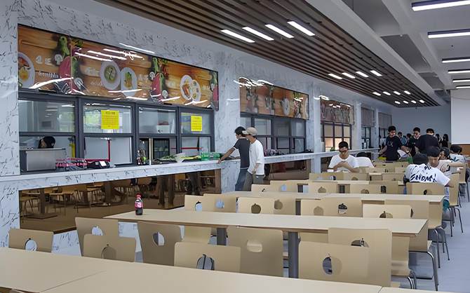 承包大學(xué)食堂檔口招商現(xiàn)場圖片